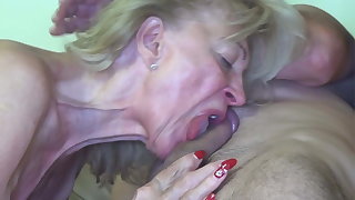 Granny fucked by a difficulty painter!